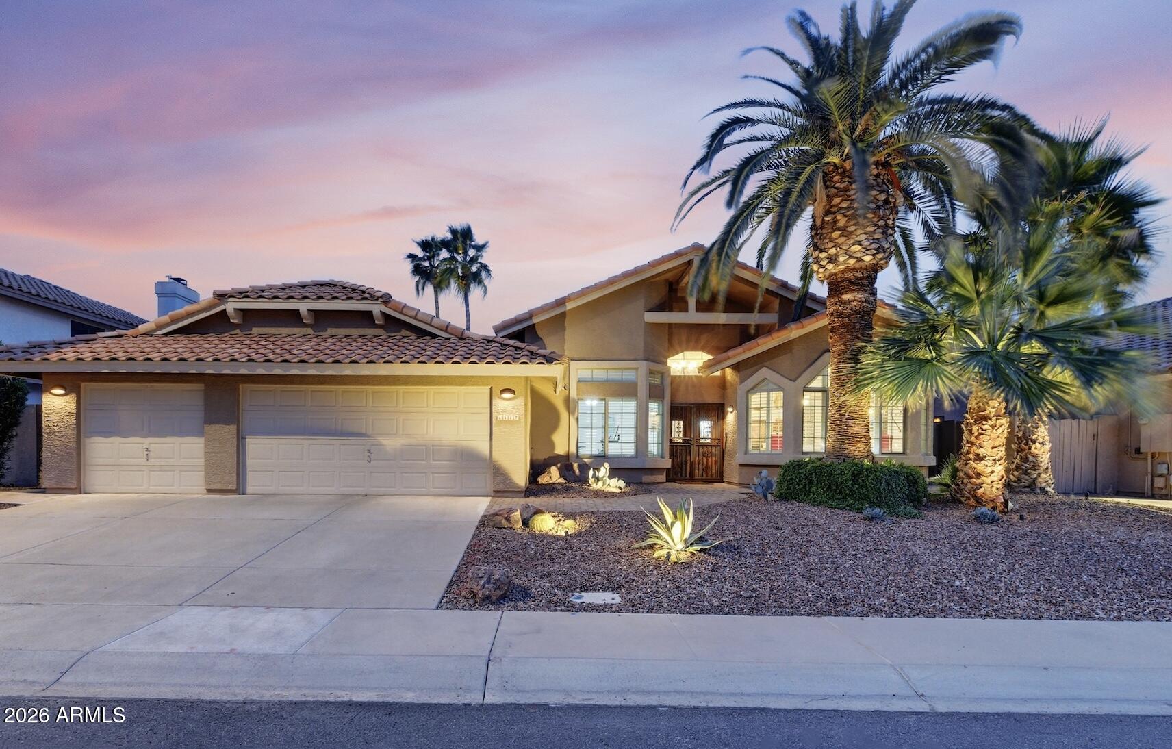 1117 W LAKERIDGE Drive