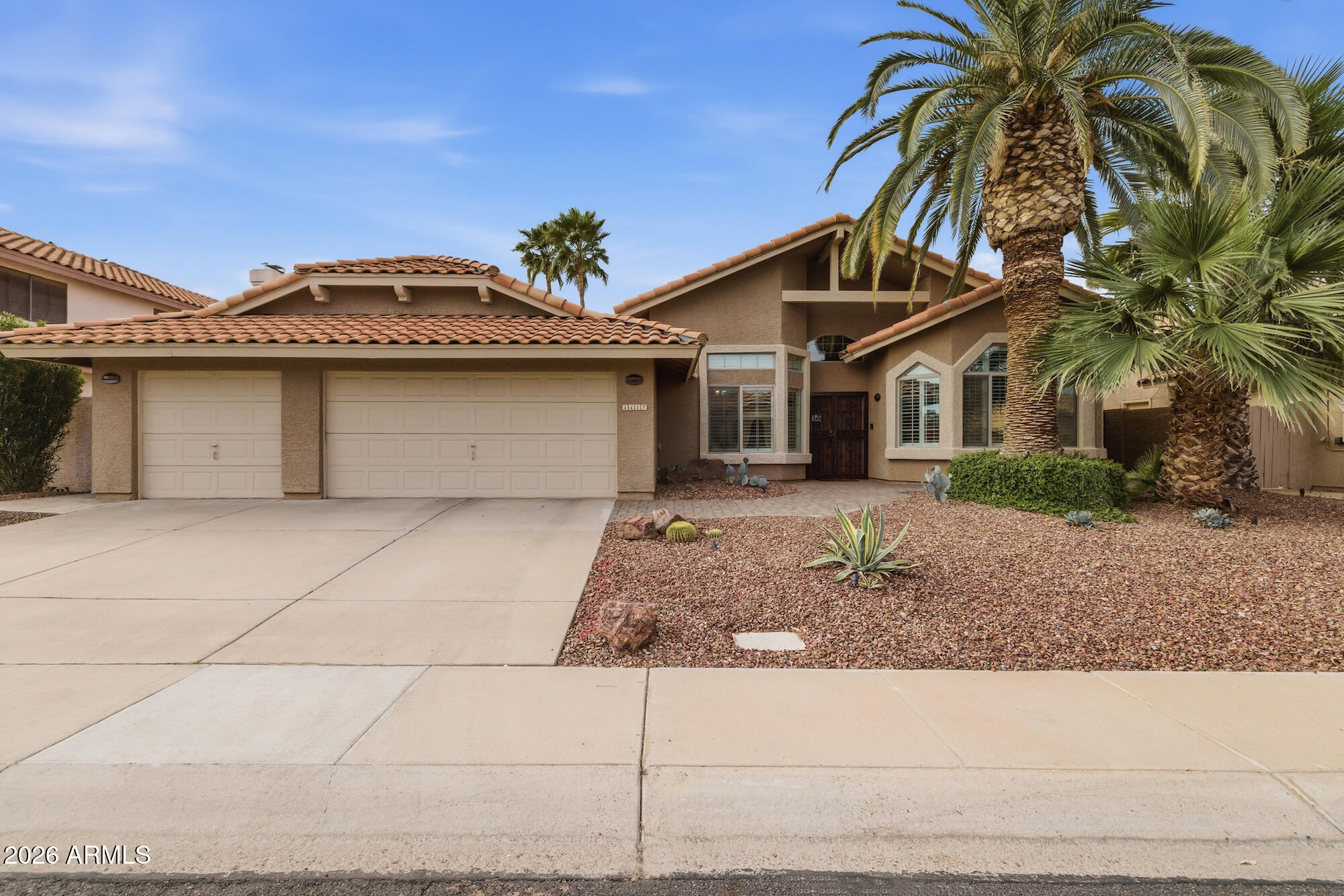 1117 W LAKERIDGE Drive