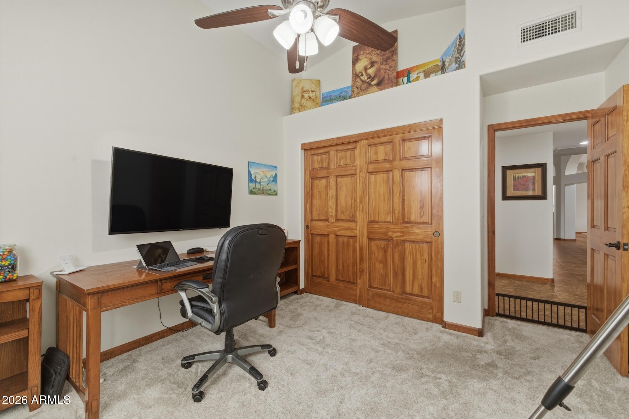 1117 W LAKERIDGE Drive