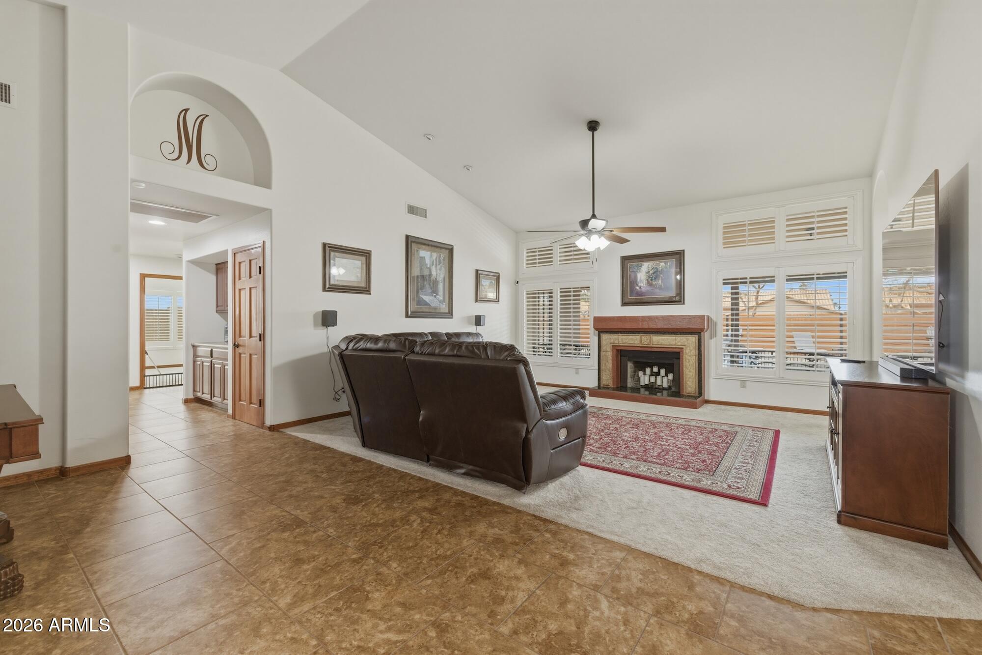 1117 W LAKERIDGE Drive