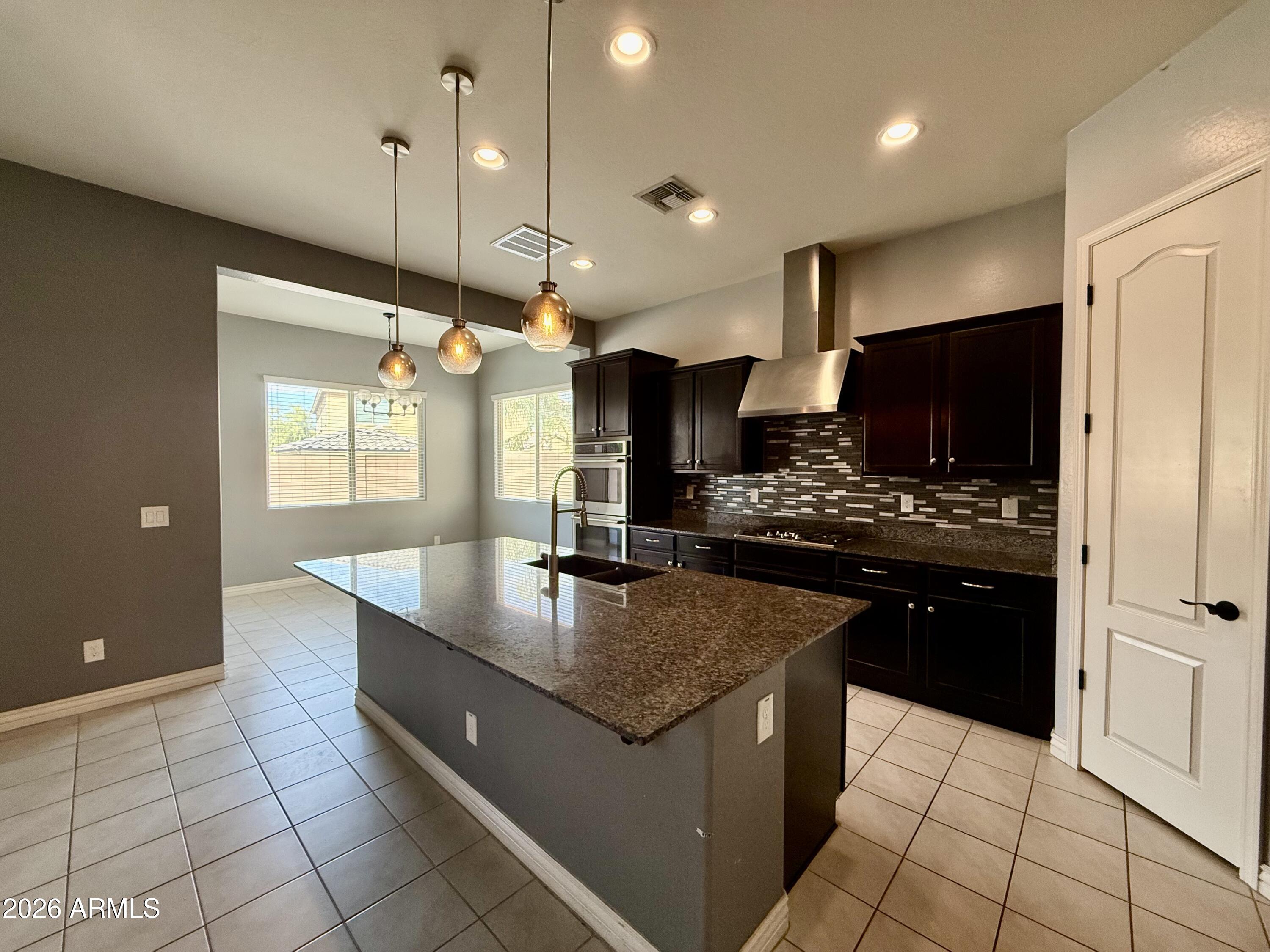 7306 S LANCASTER Street