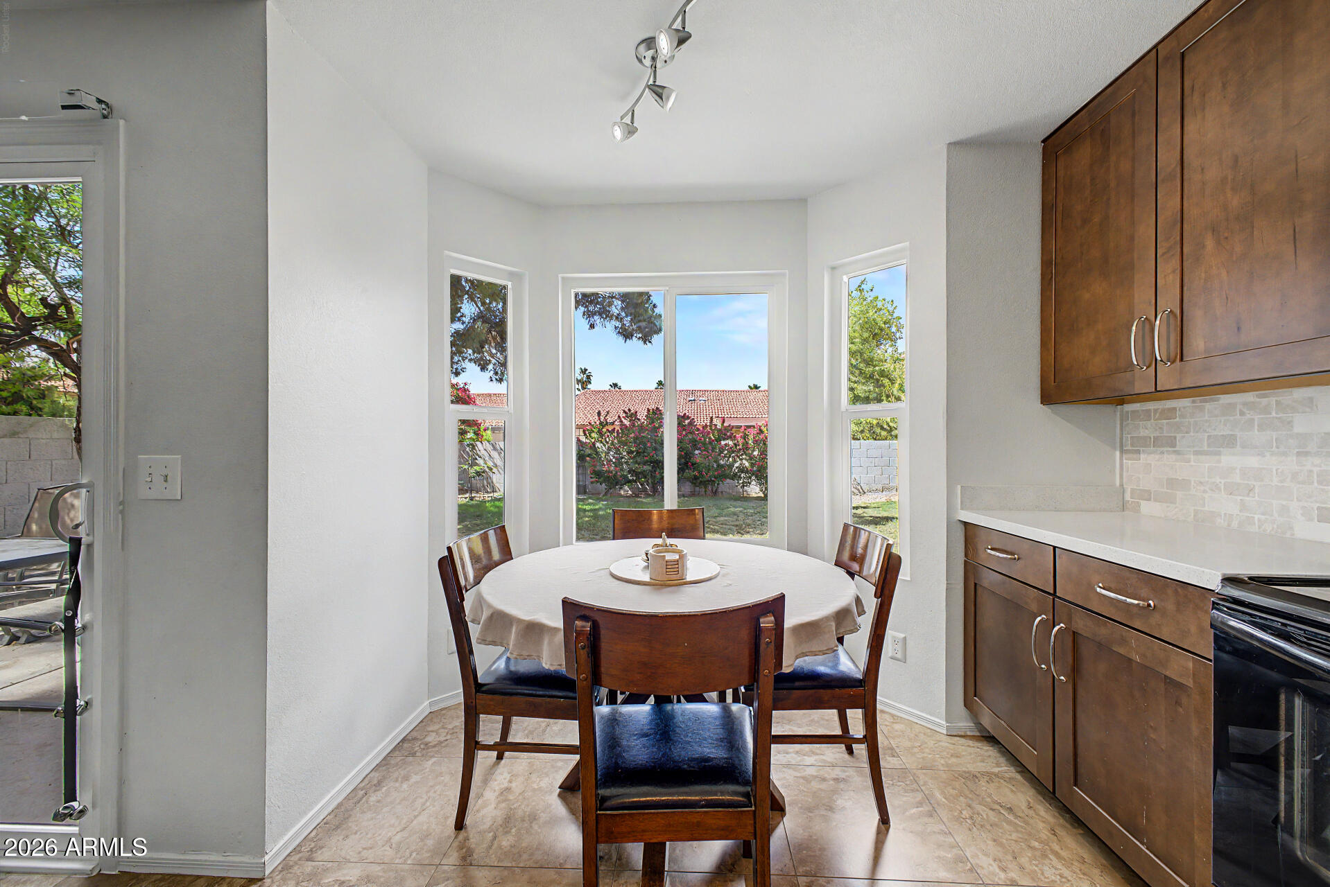 1238 W SEASHORE Drive