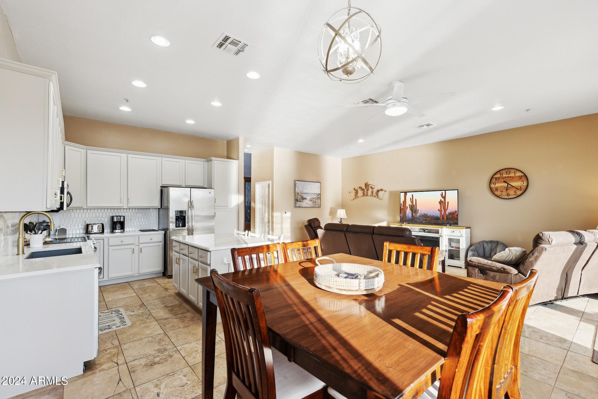 1438 W CORAL REEF Drive