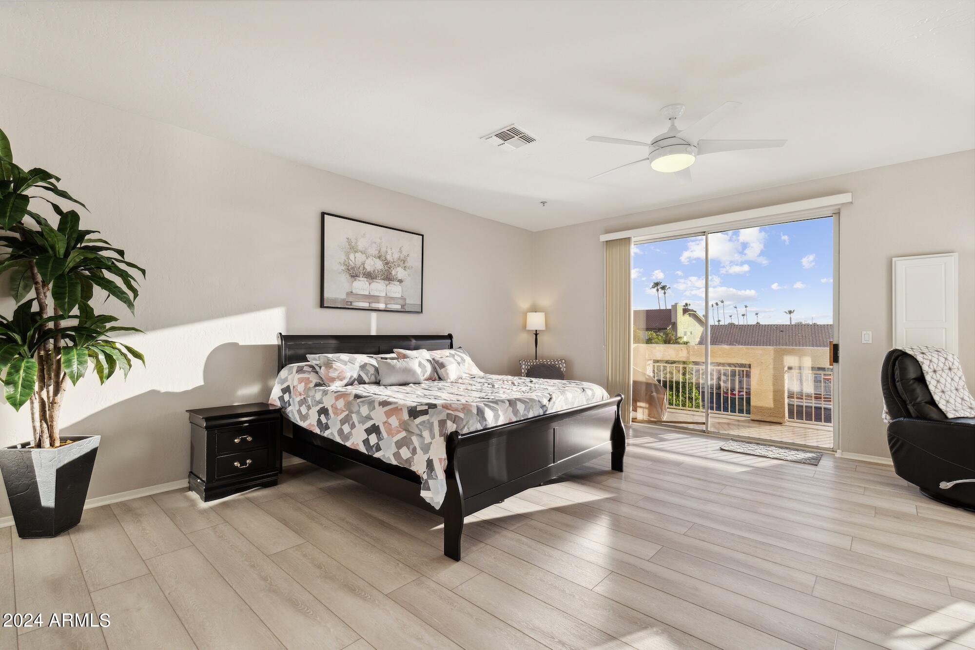 1438 W CORAL REEF Drive