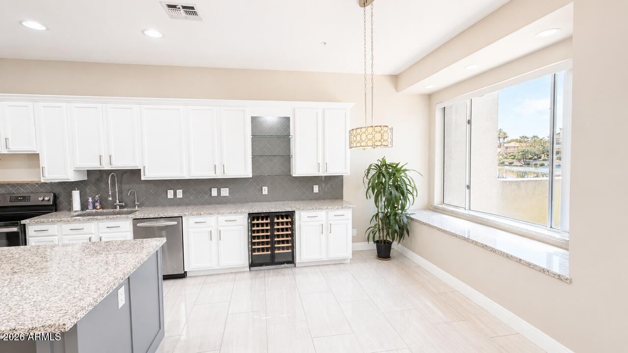 1442 W CORAL REEF Drive