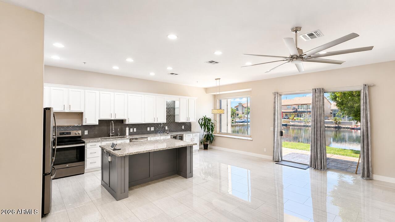 1442 W CORAL REEF Drive