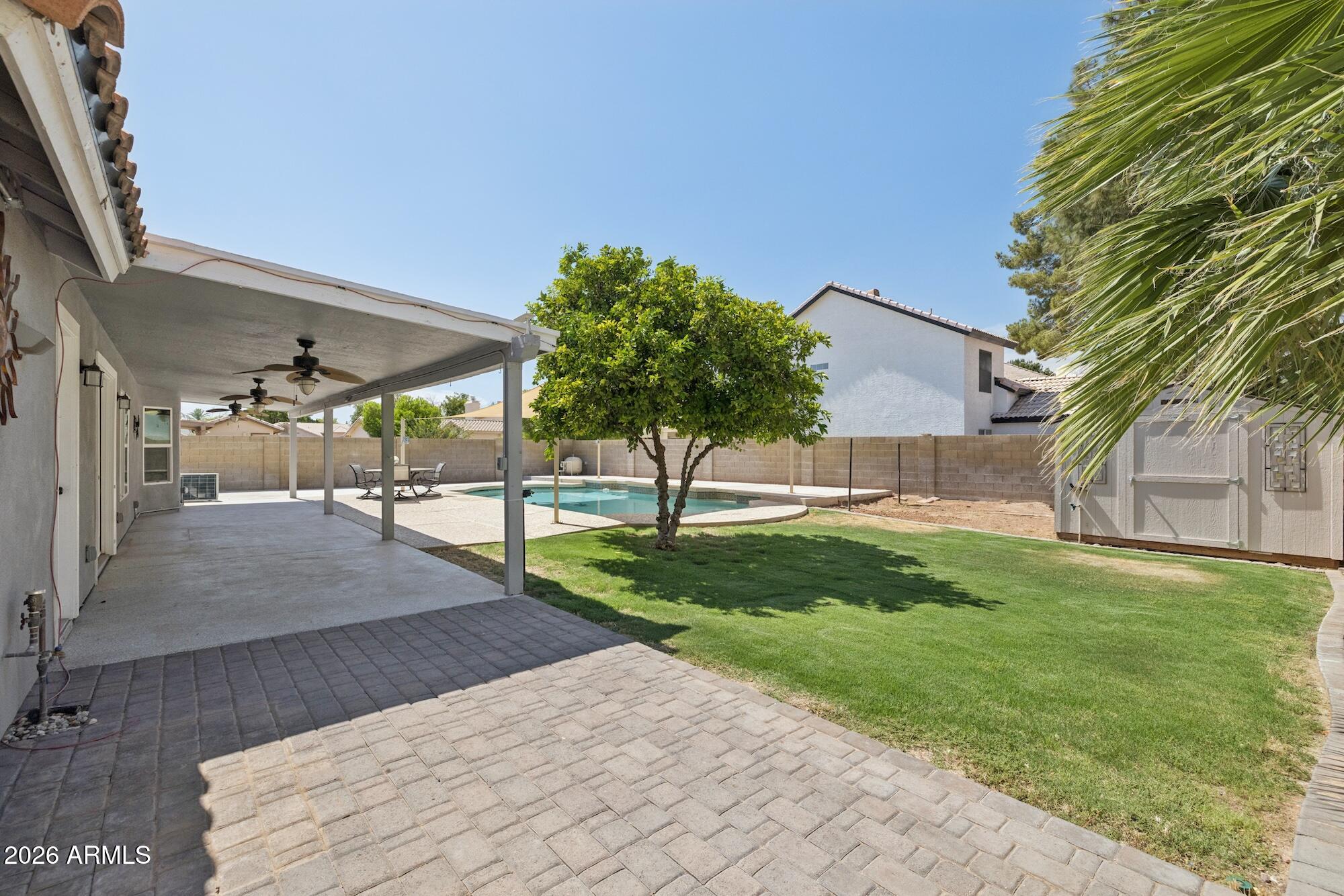 1948 E LOS ARBOLES Drive