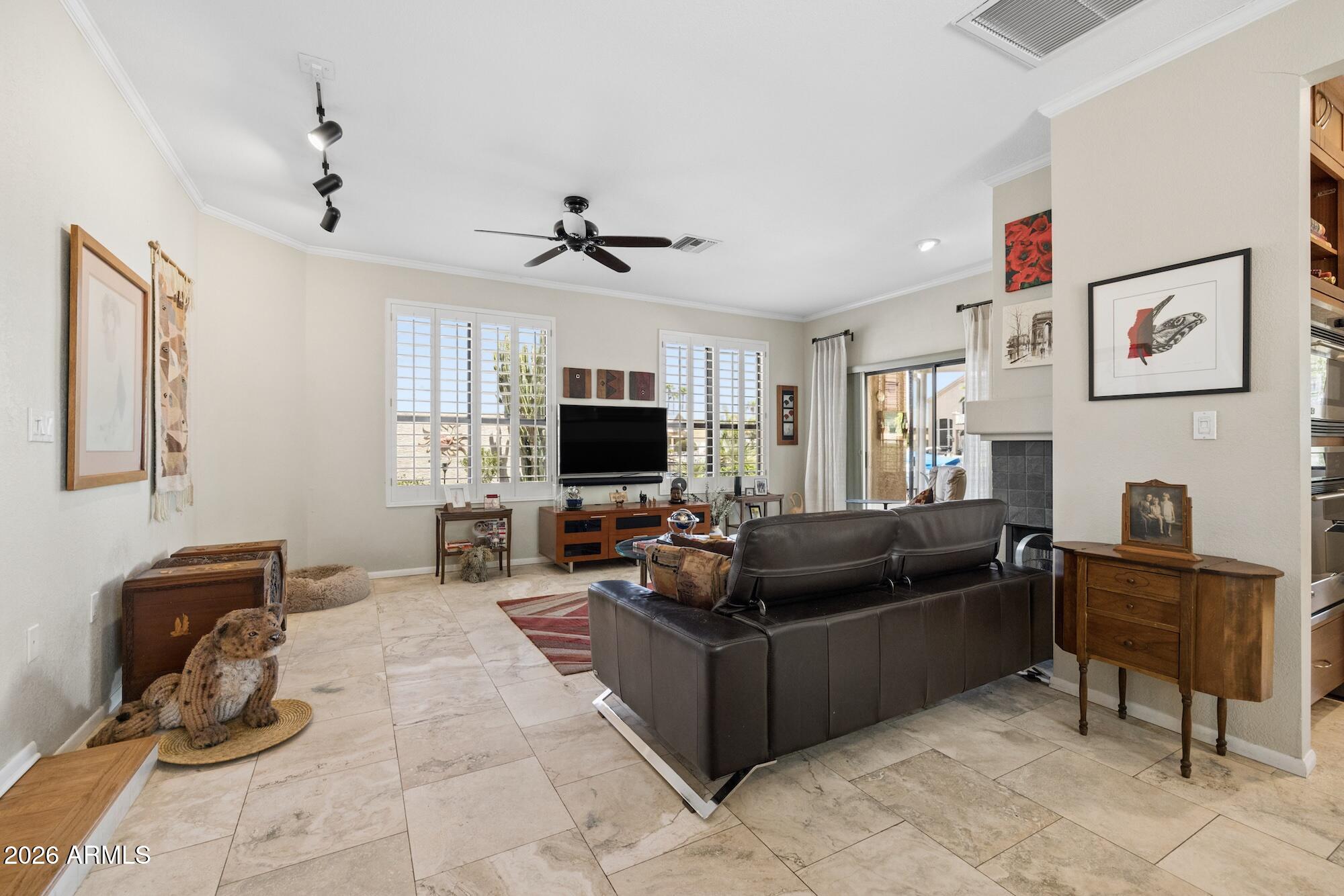 1405 W LAKE MIRAGE Court