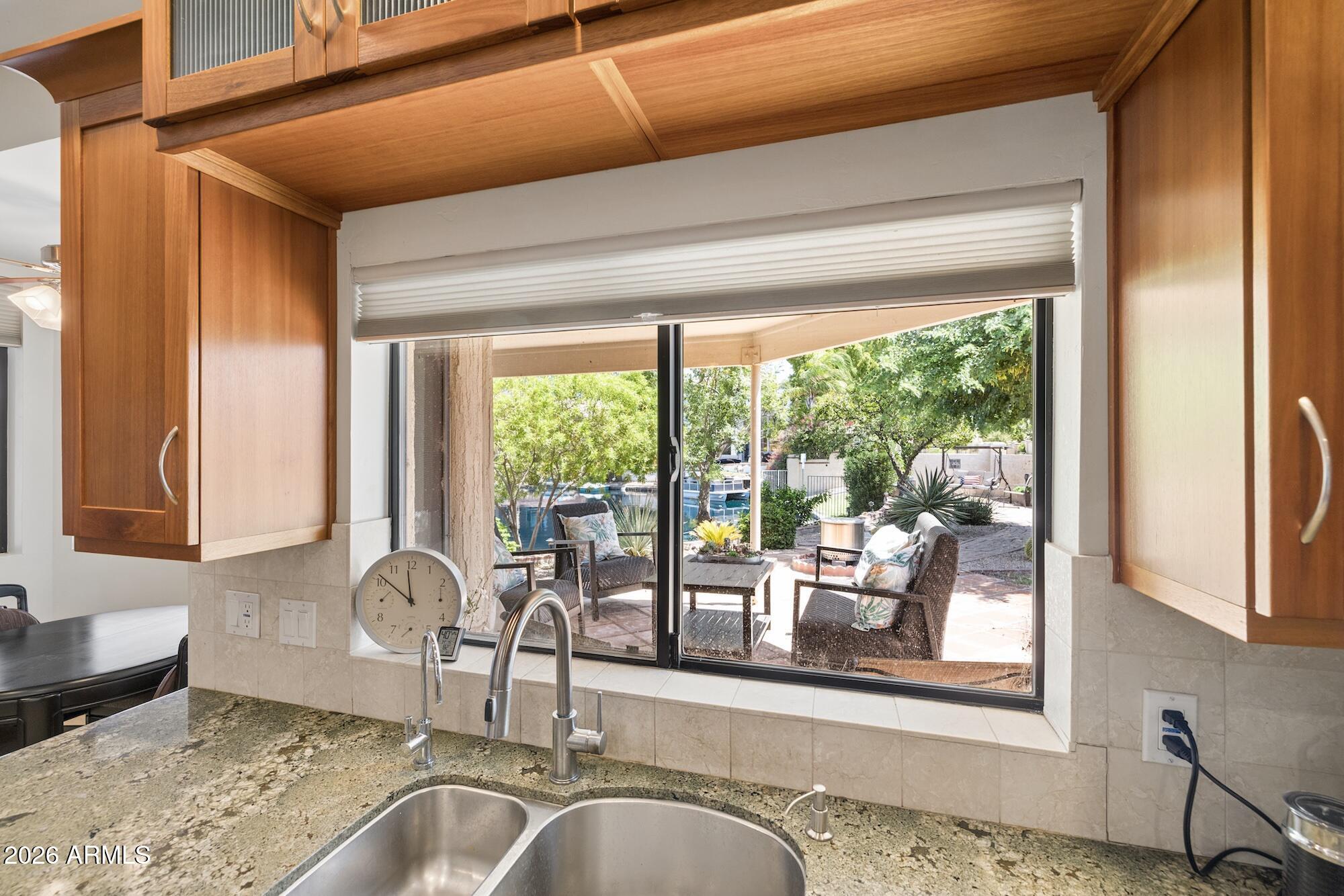 1405 W LAKE MIRAGE Court