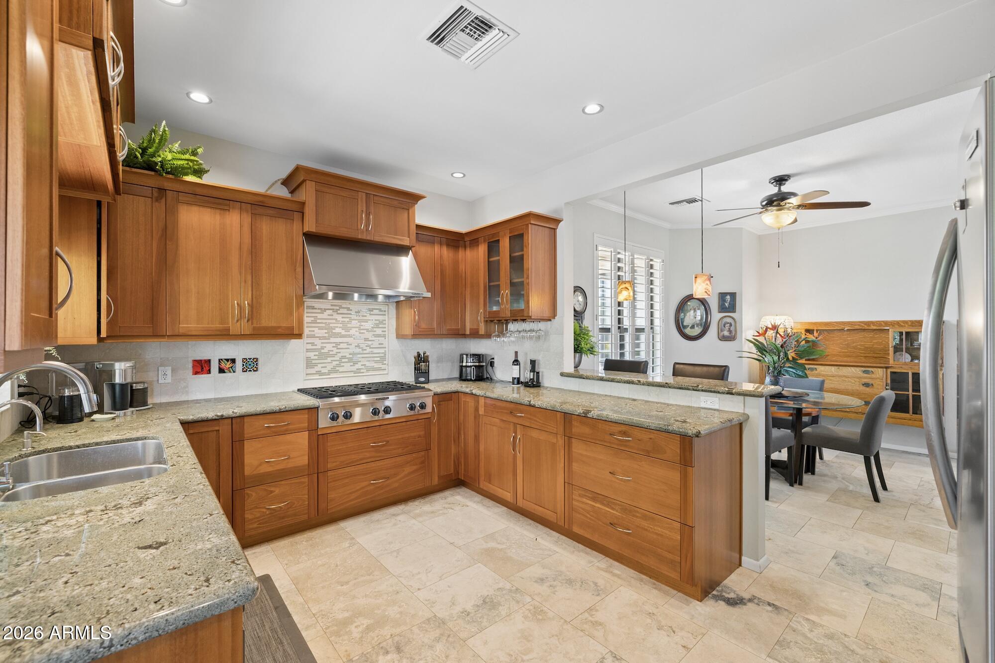 1405 W LAKE MIRAGE Court