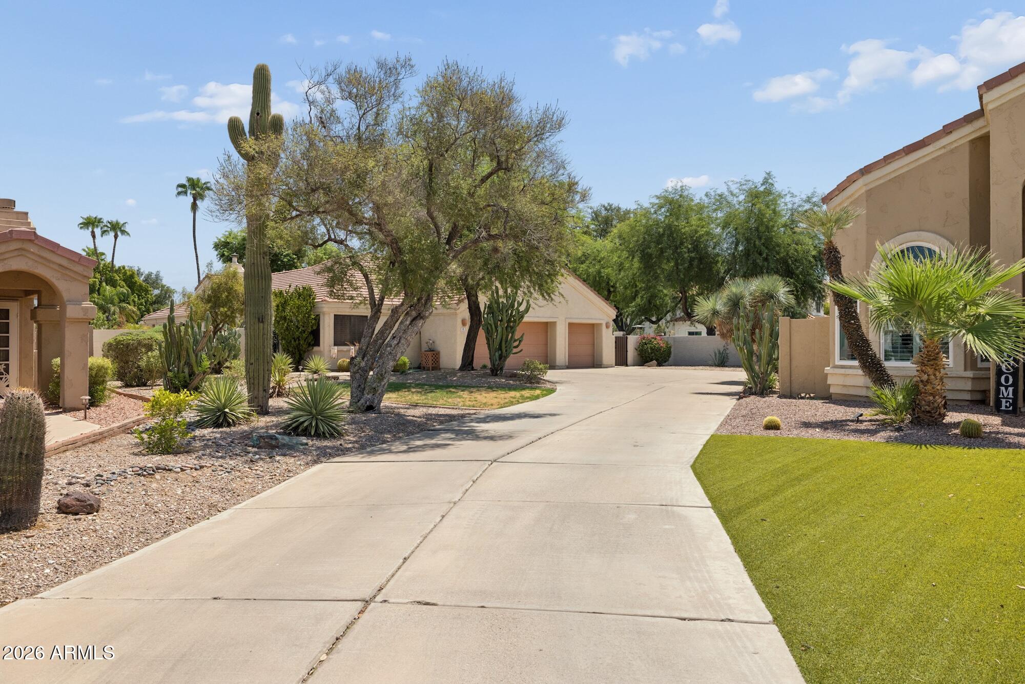 1405 W LAKE MIRAGE Court