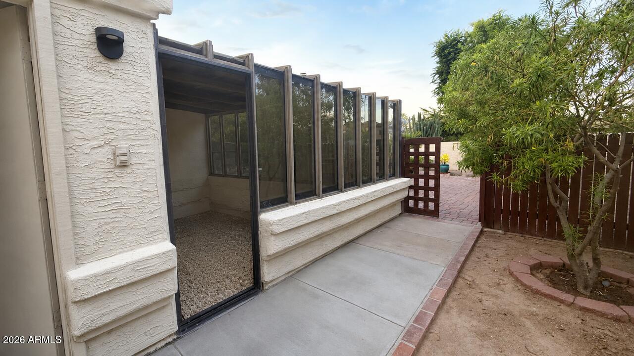 1405 W LAKE MIRAGE Court