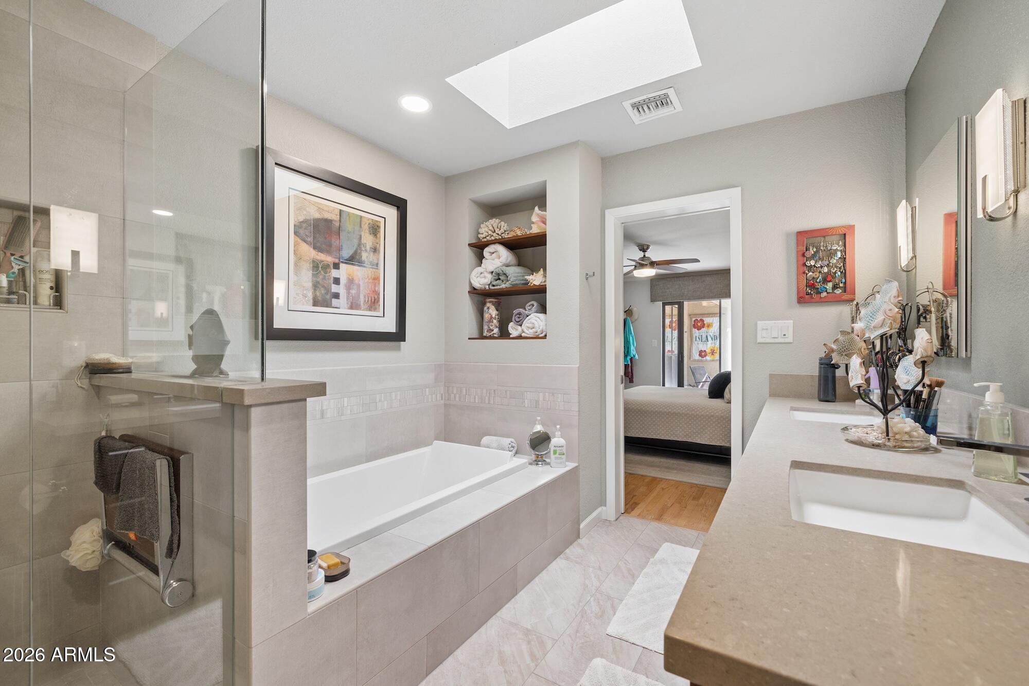 1405 W LAKE MIRAGE Court