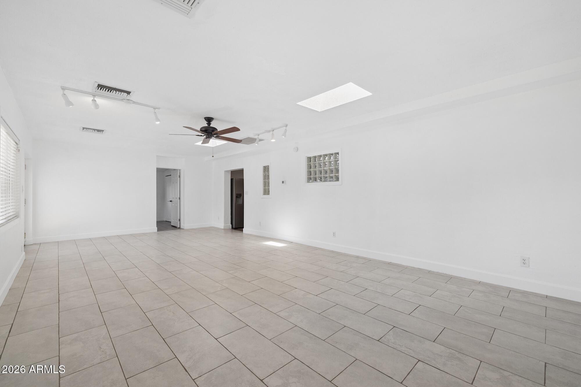 1611 E CEDAR Street