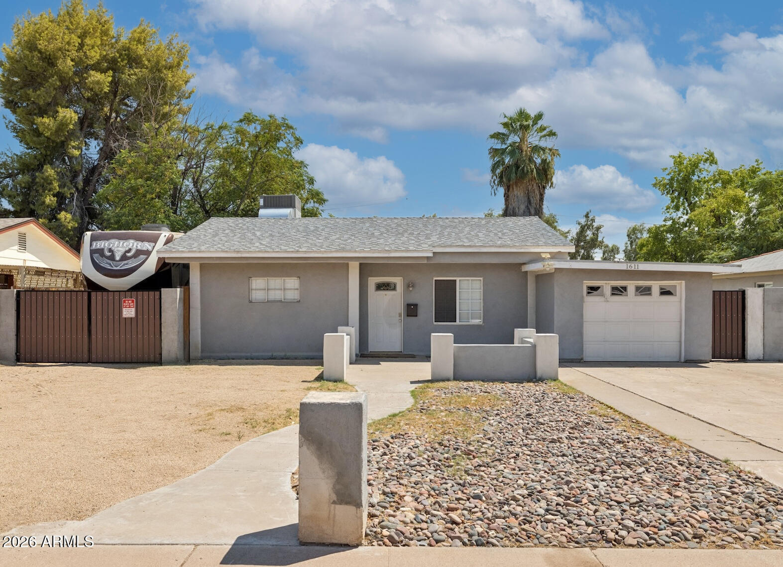 1611 E CEDAR Street