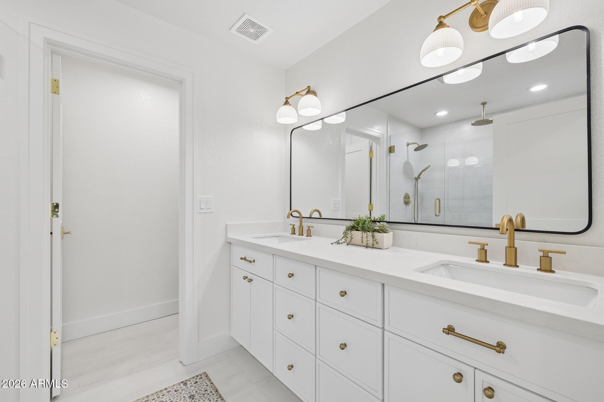 1345 W PORT A SAIL