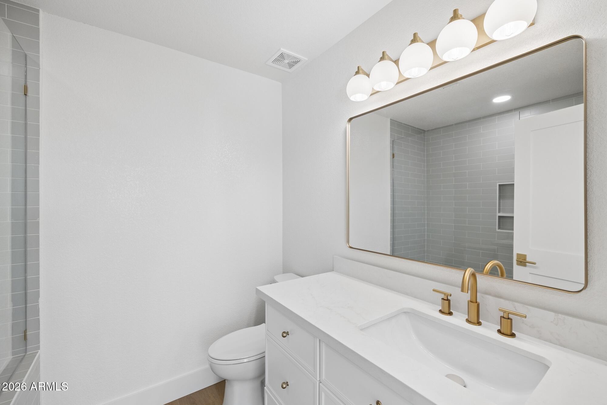 1345 W PORT A SAIL