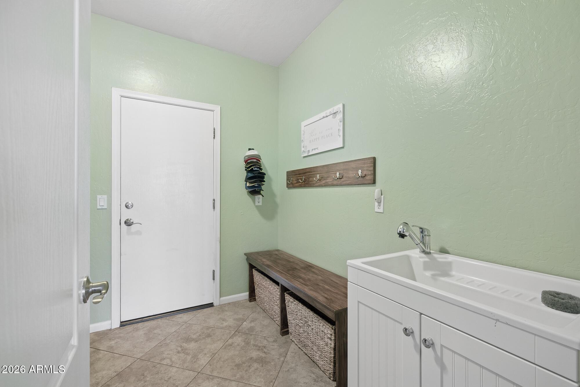 1550 E SAGEBRUSH Court