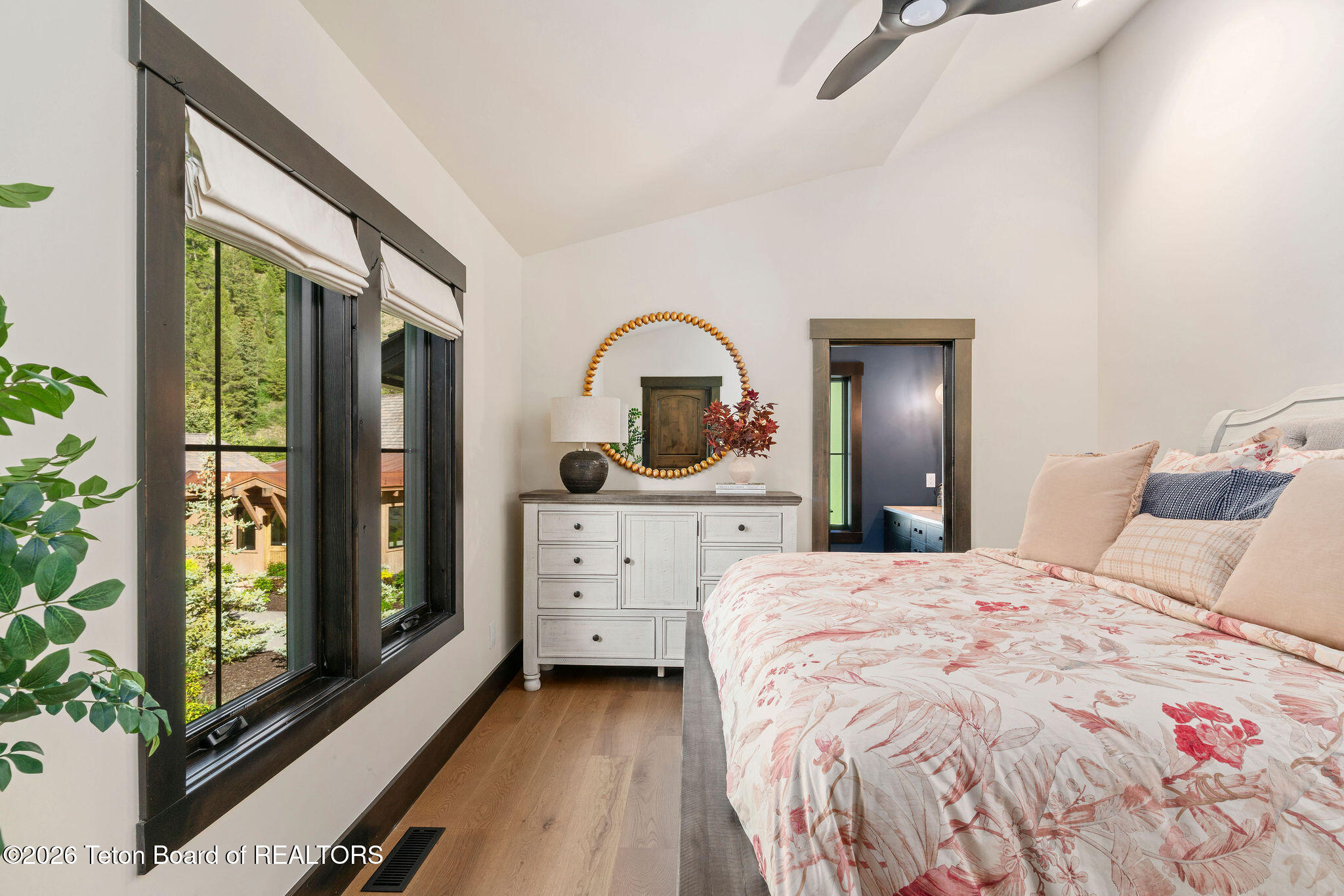 15610 S WAGON Road