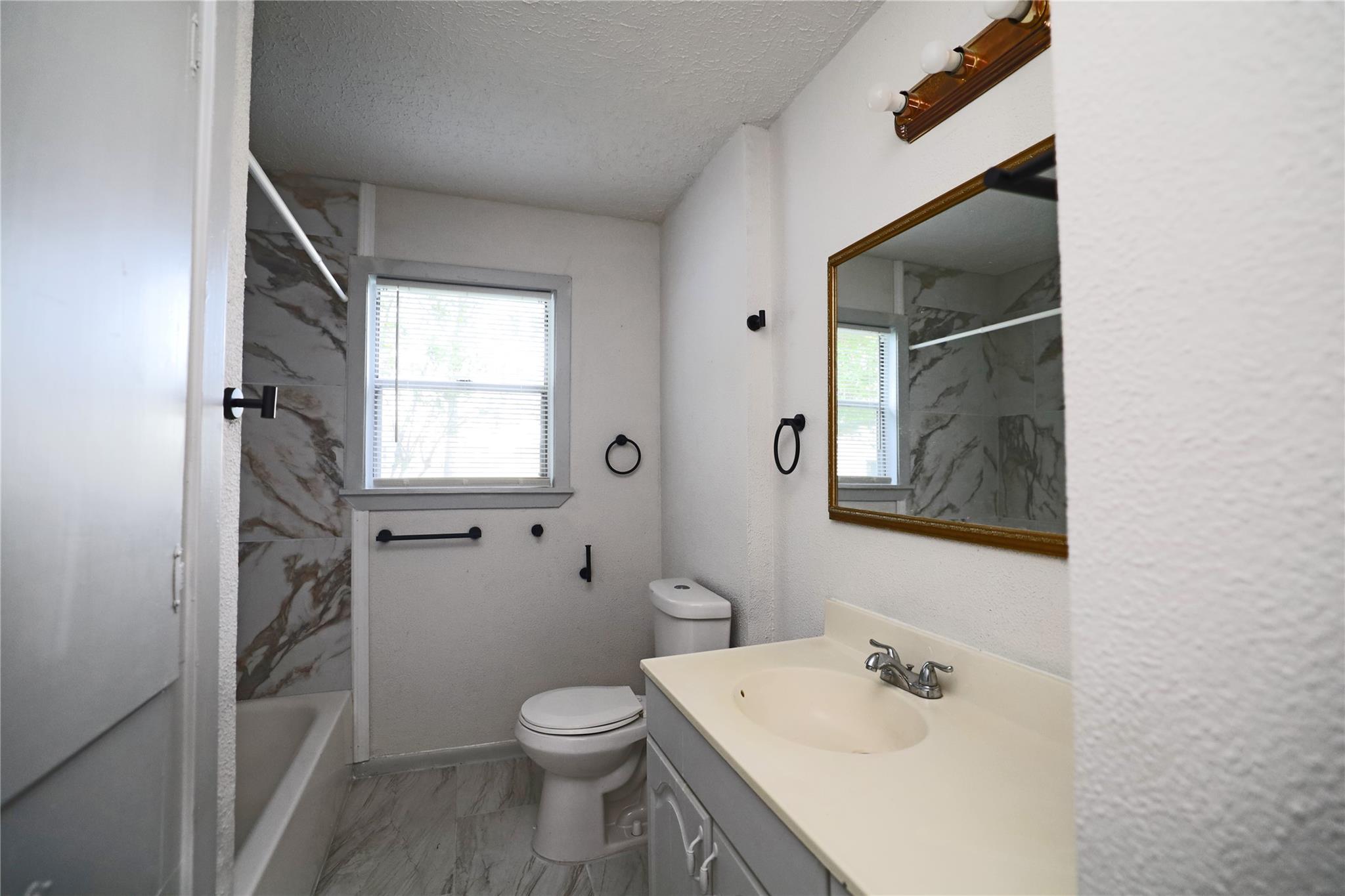 21702 E Memorial Drive