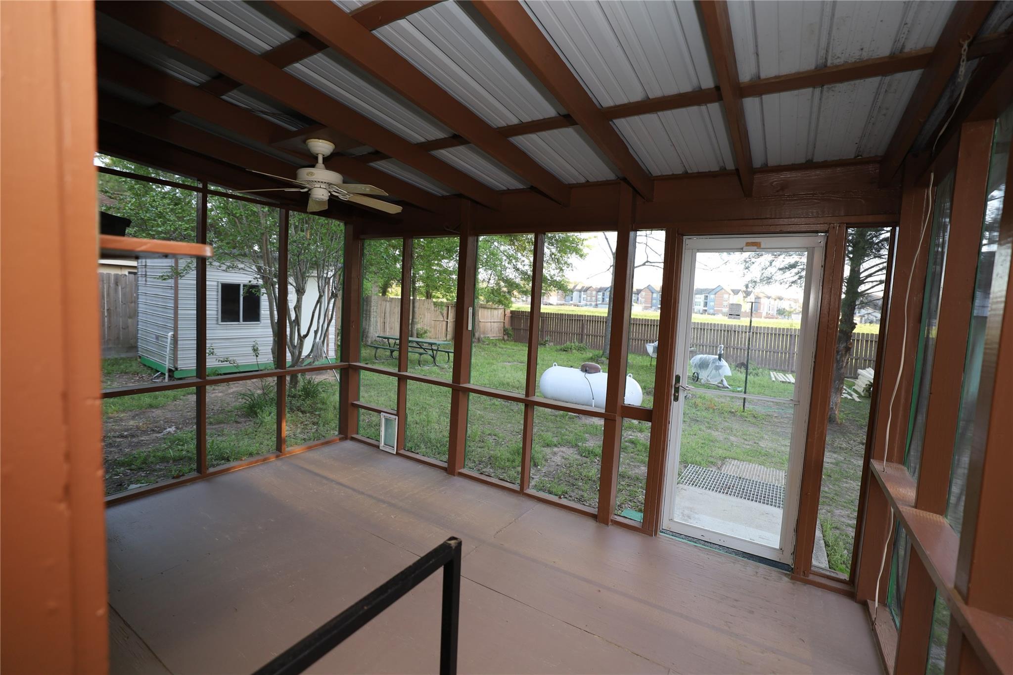 21702 E Memorial Drive