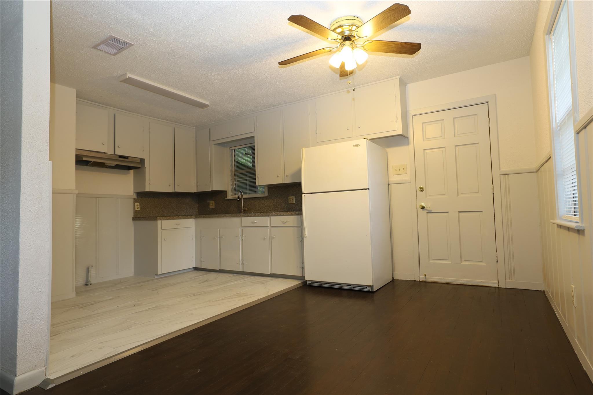 21702 E Memorial Drive