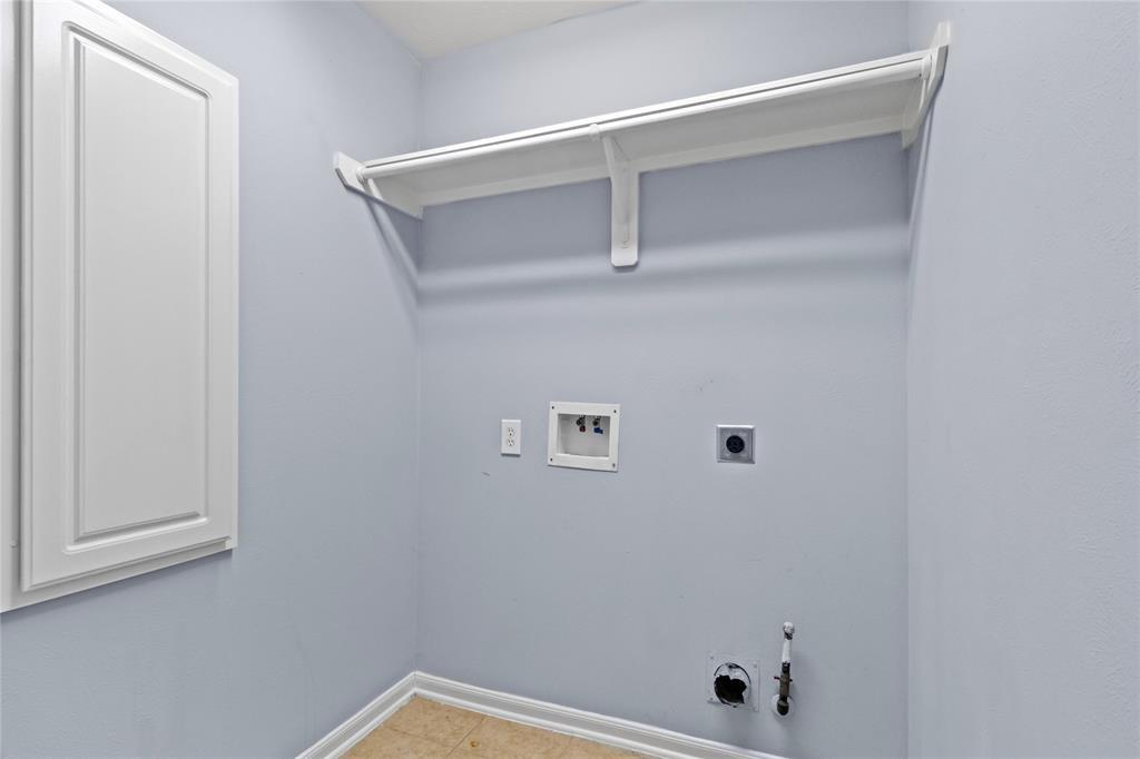 7454 Riven Oaks Court