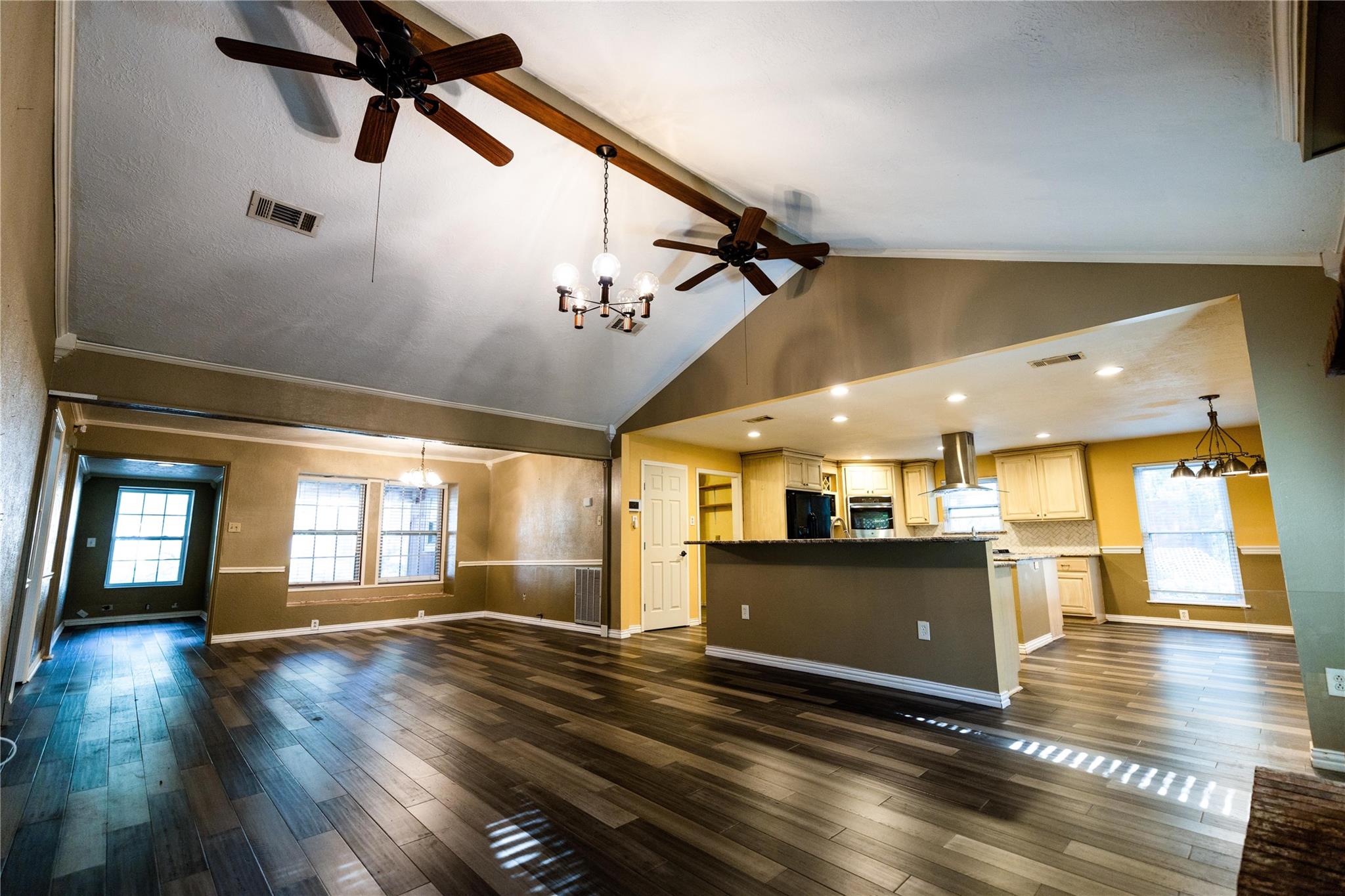 15050 Cardinal Trail