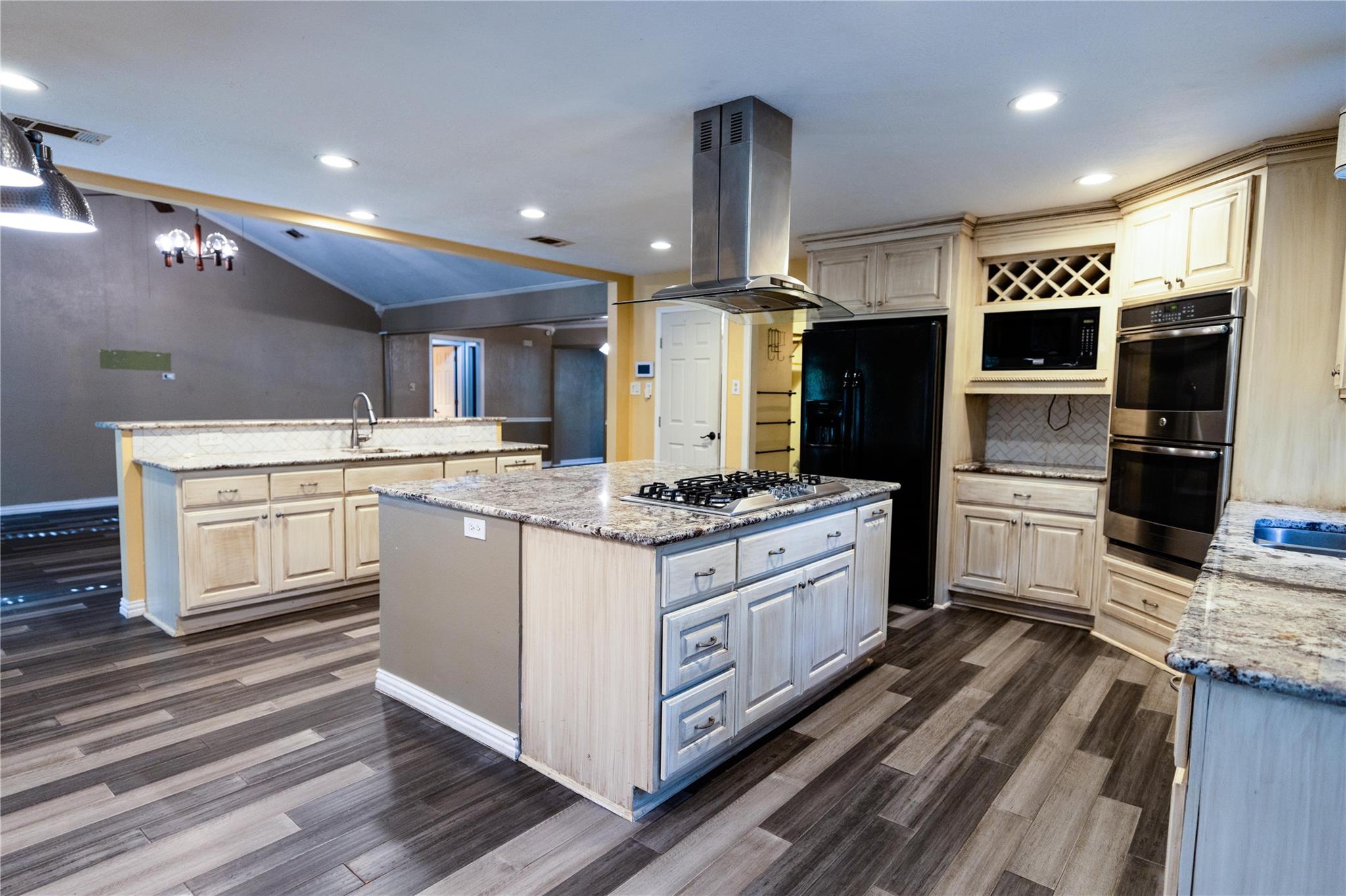 15050 Cardinal Trail