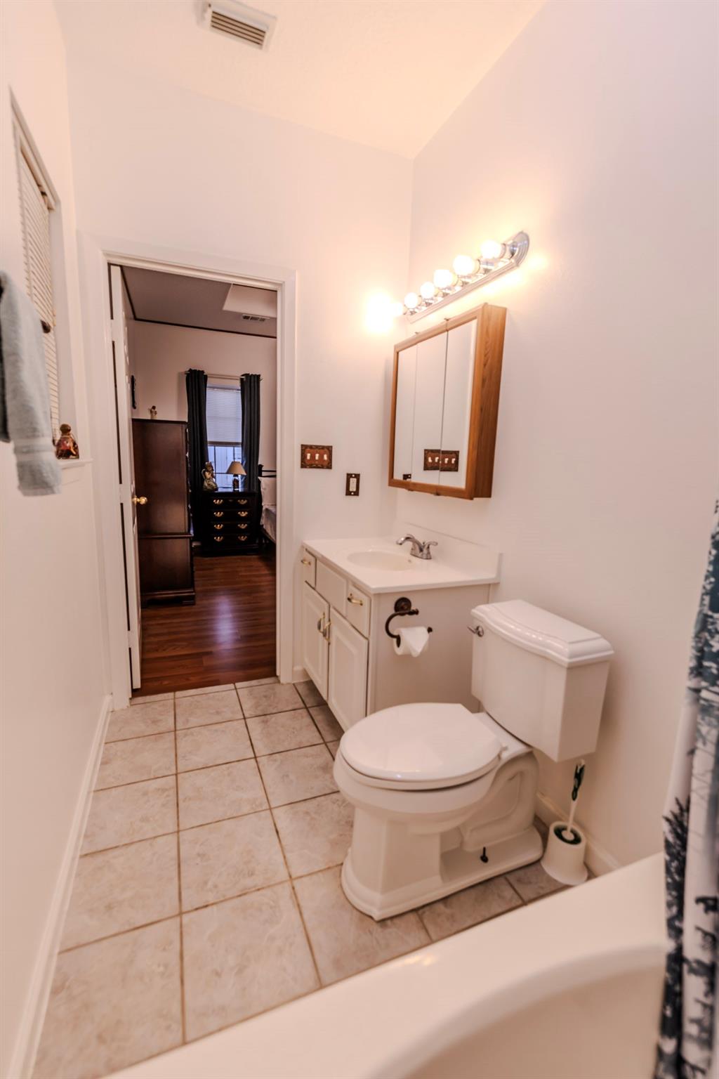 20910 Oakshade Drive