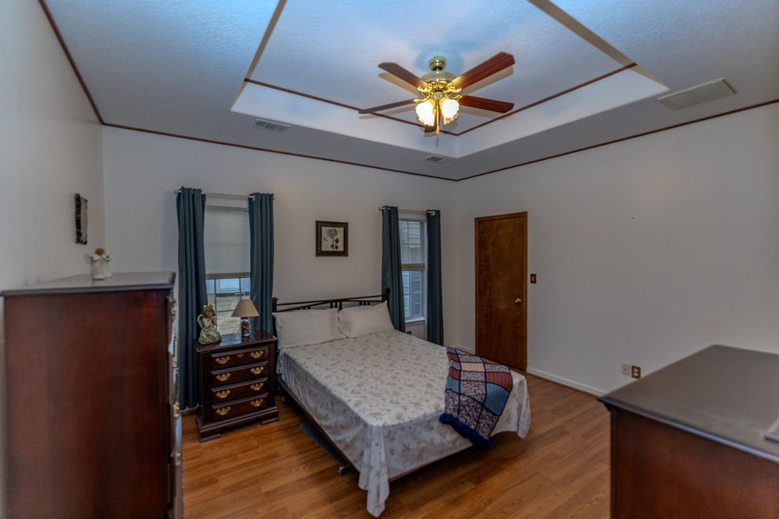 20910 Oakshade Drive