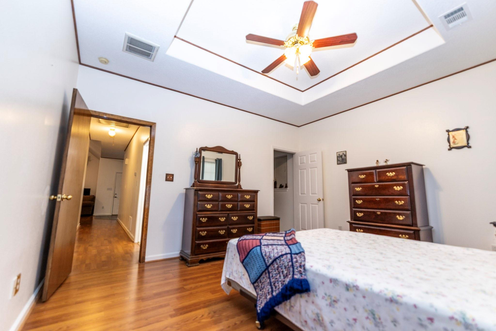 20910 Oakshade Drive