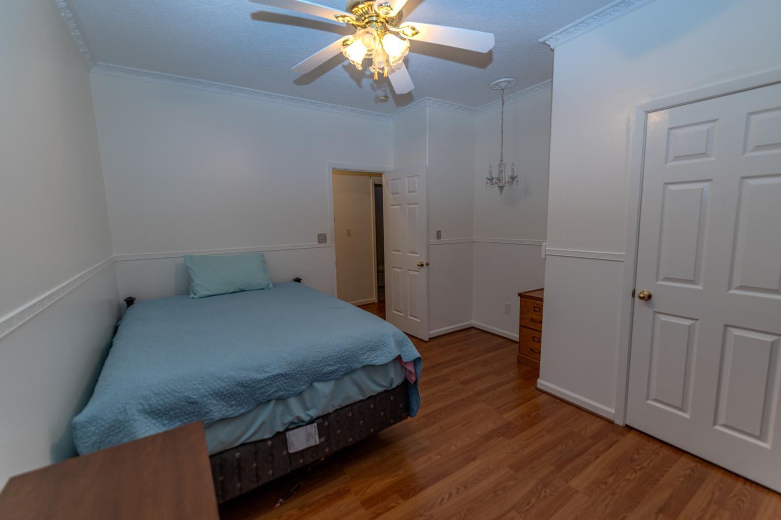 20910 Oakshade Drive