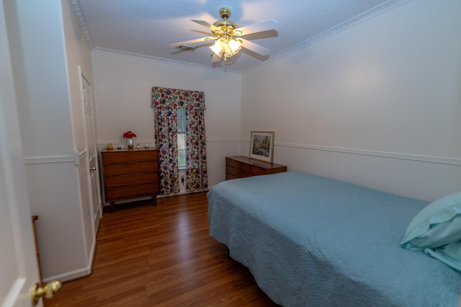 20910 Oakshade Drive