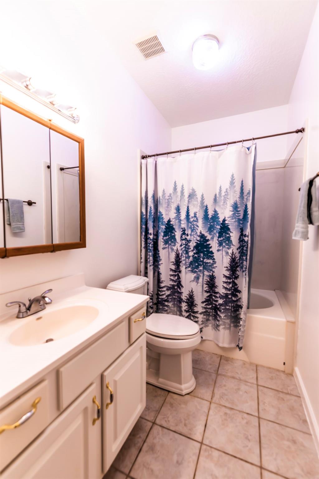 20910 Oakshade Drive