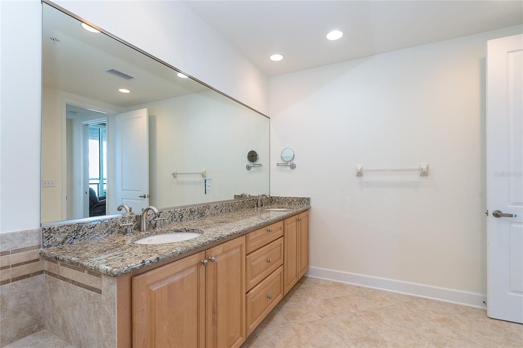 1375 BEACH ROAD Unit: 101