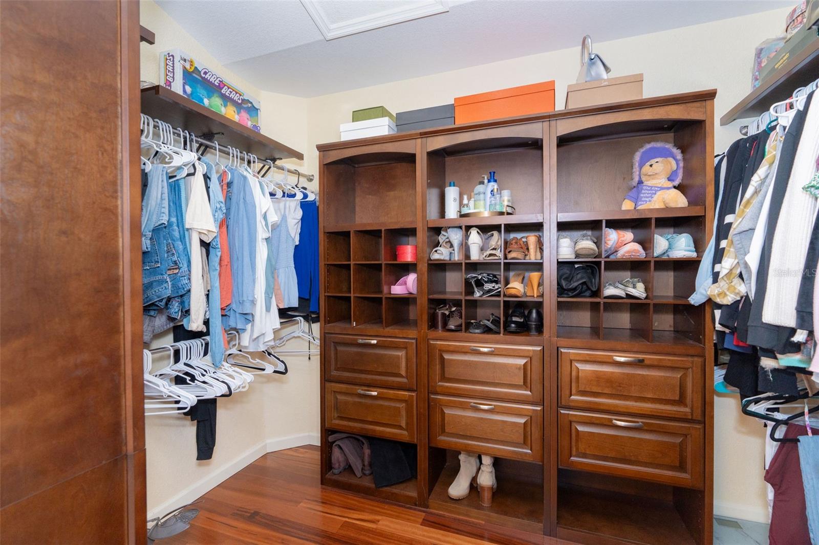 8196 TECUMSEH CIR