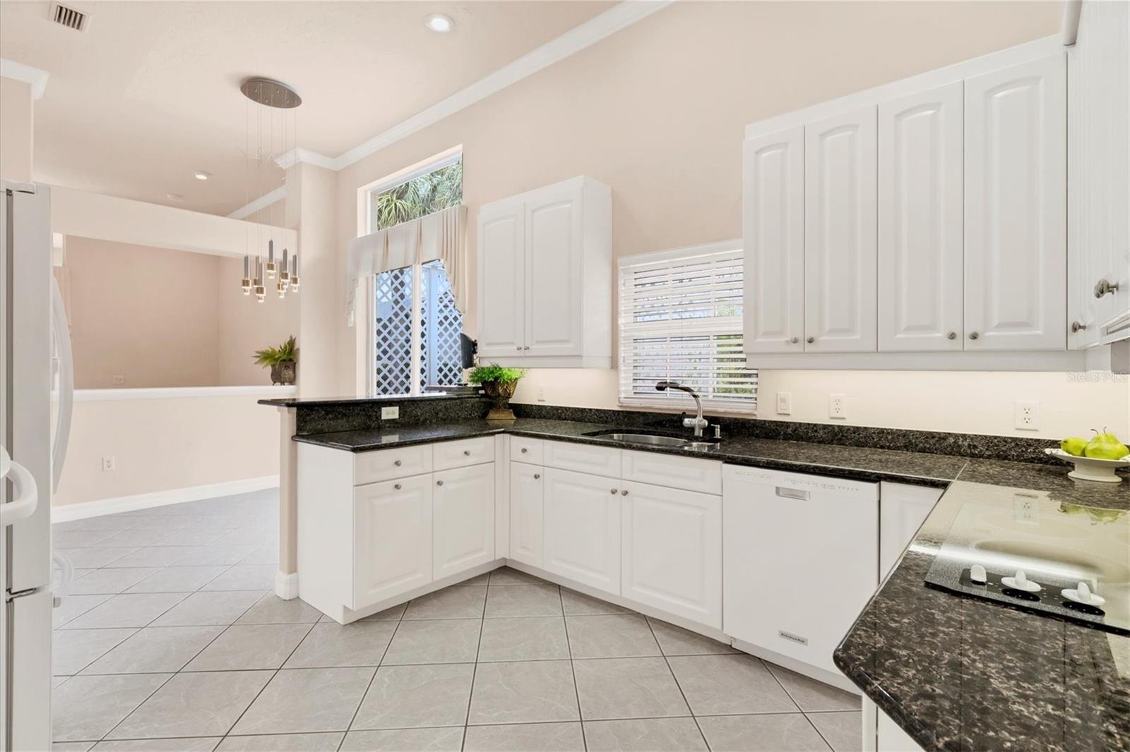 87 CAYMAN ISLES BLVD
