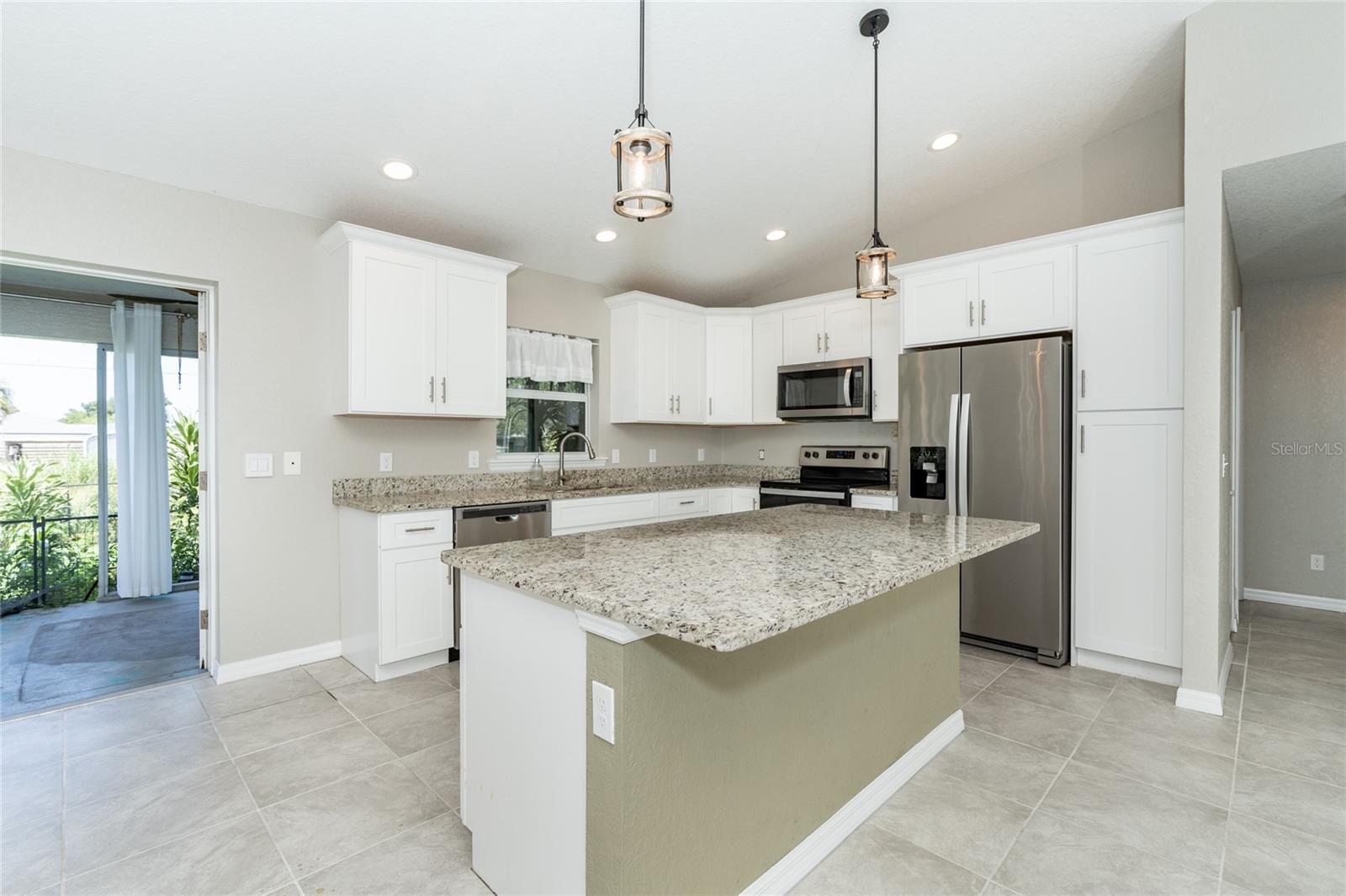 6047 SUNNYBROOK BLVD