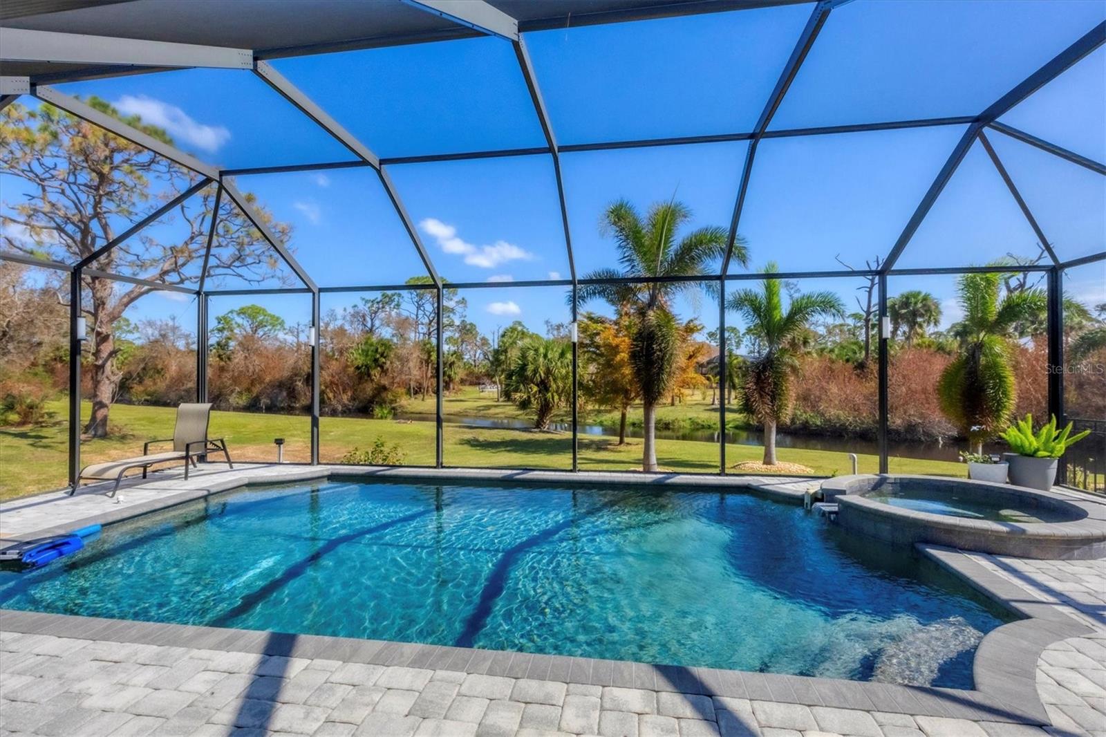 124 CUTLASS DR