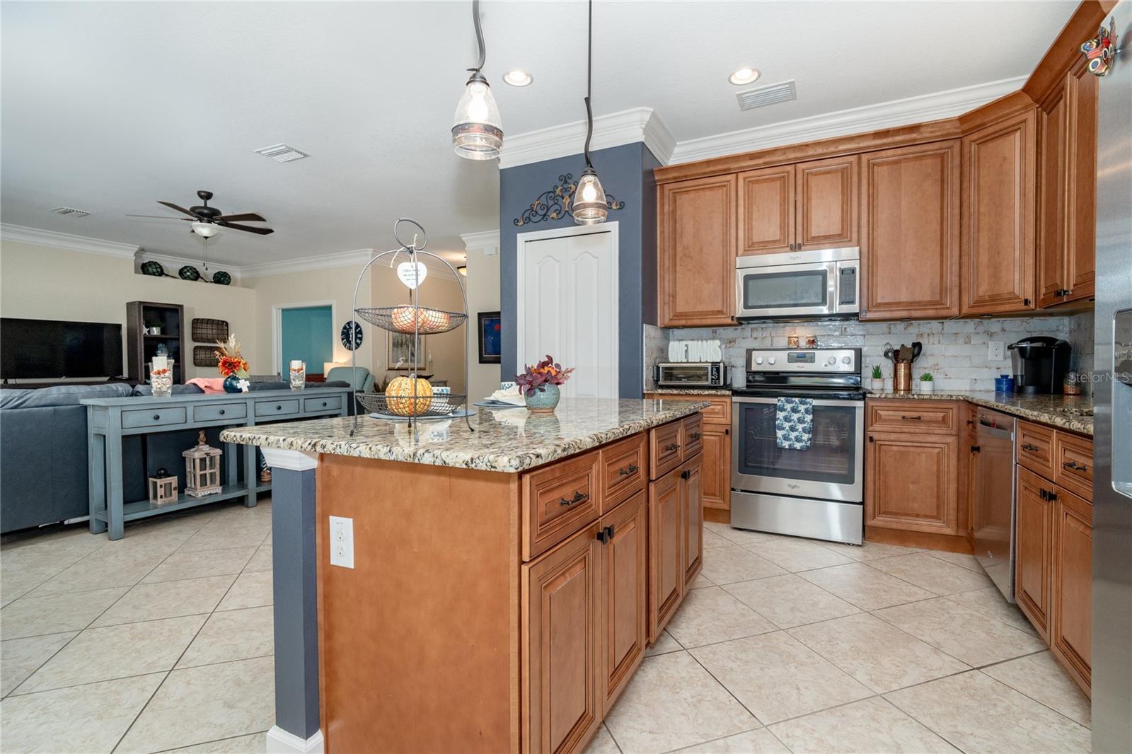 644 BARNACLE CT