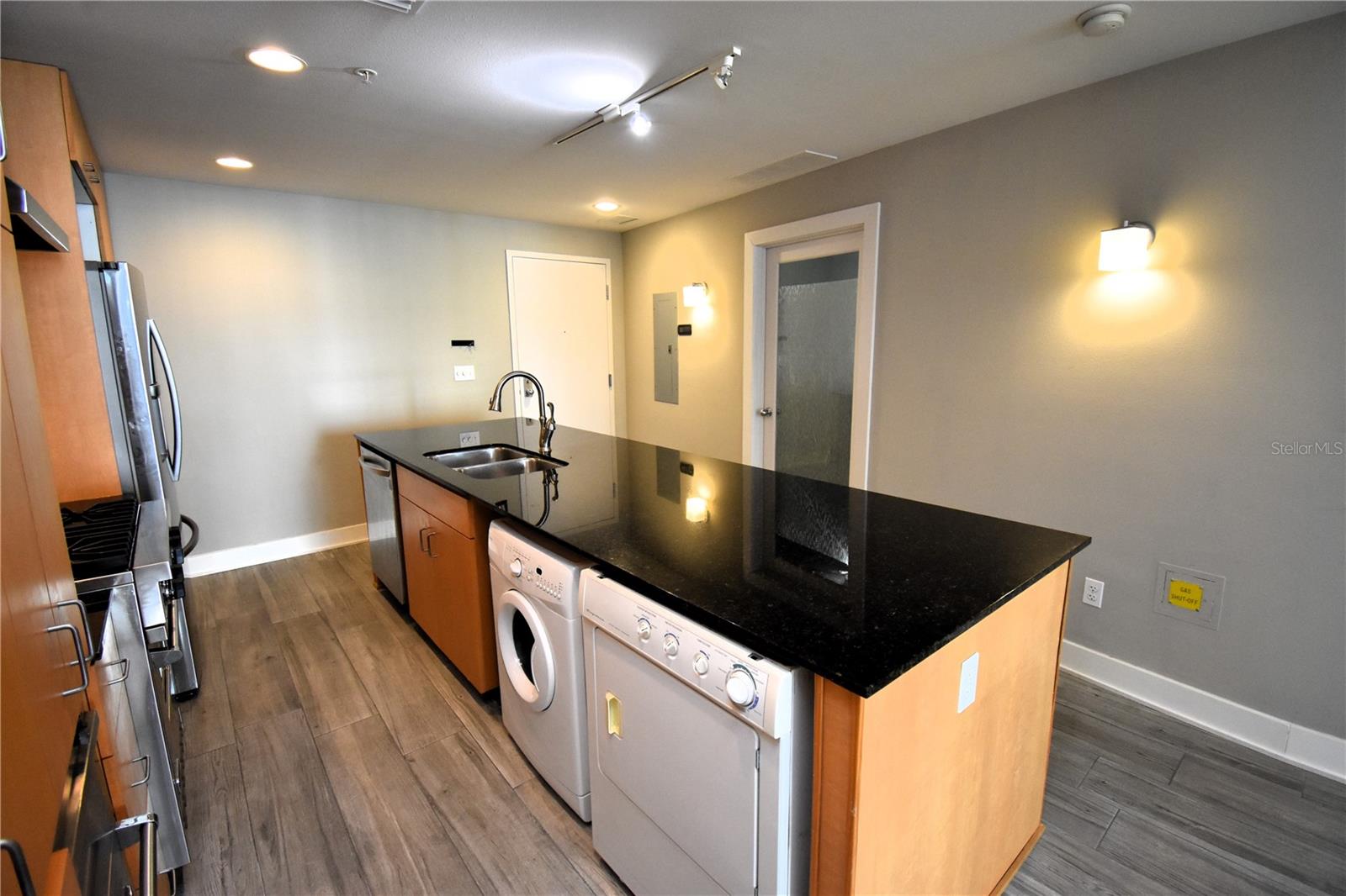 1120 E KENNEDY BLVD #1423
