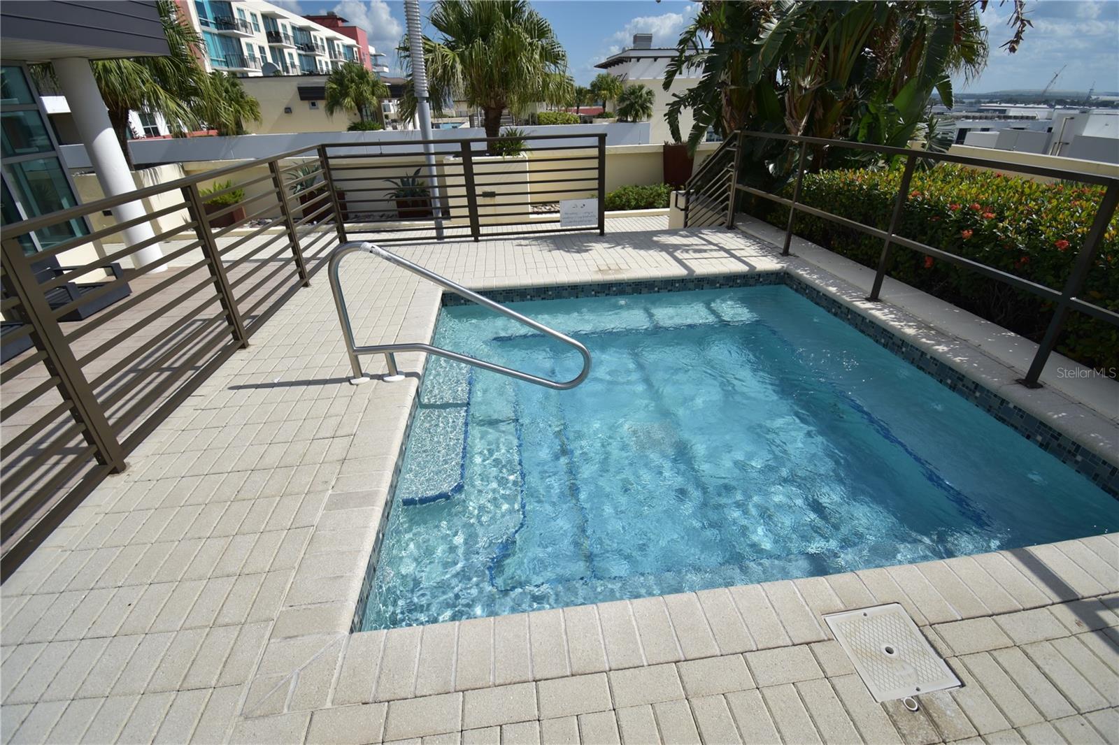 1120 E KENNEDY BLVD #1423