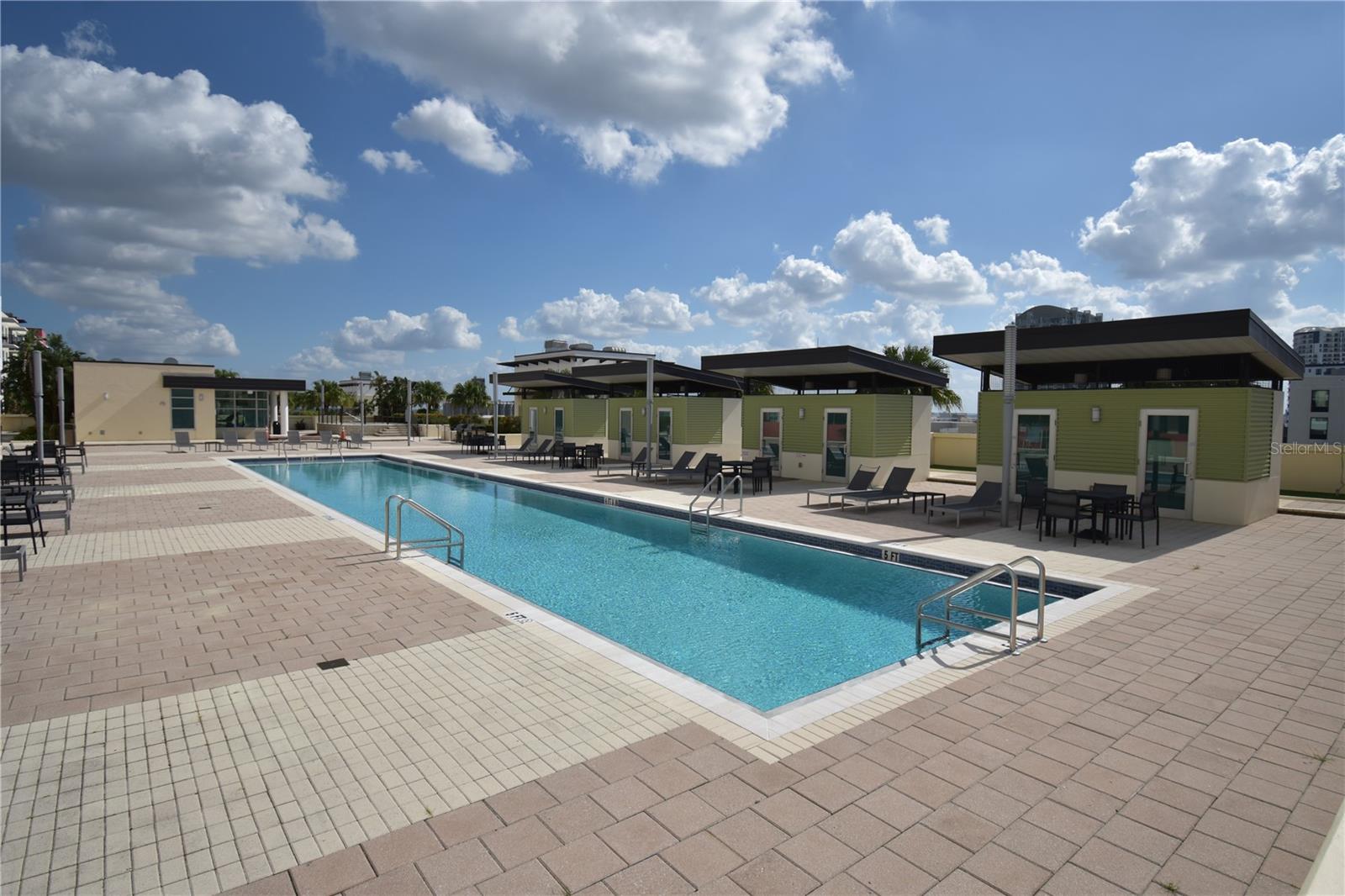 1120 E KENNEDY BLVD #1423