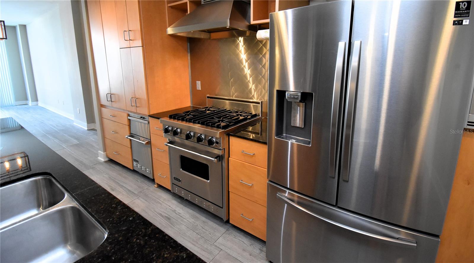 1120 E KENNEDY BLVD #1423