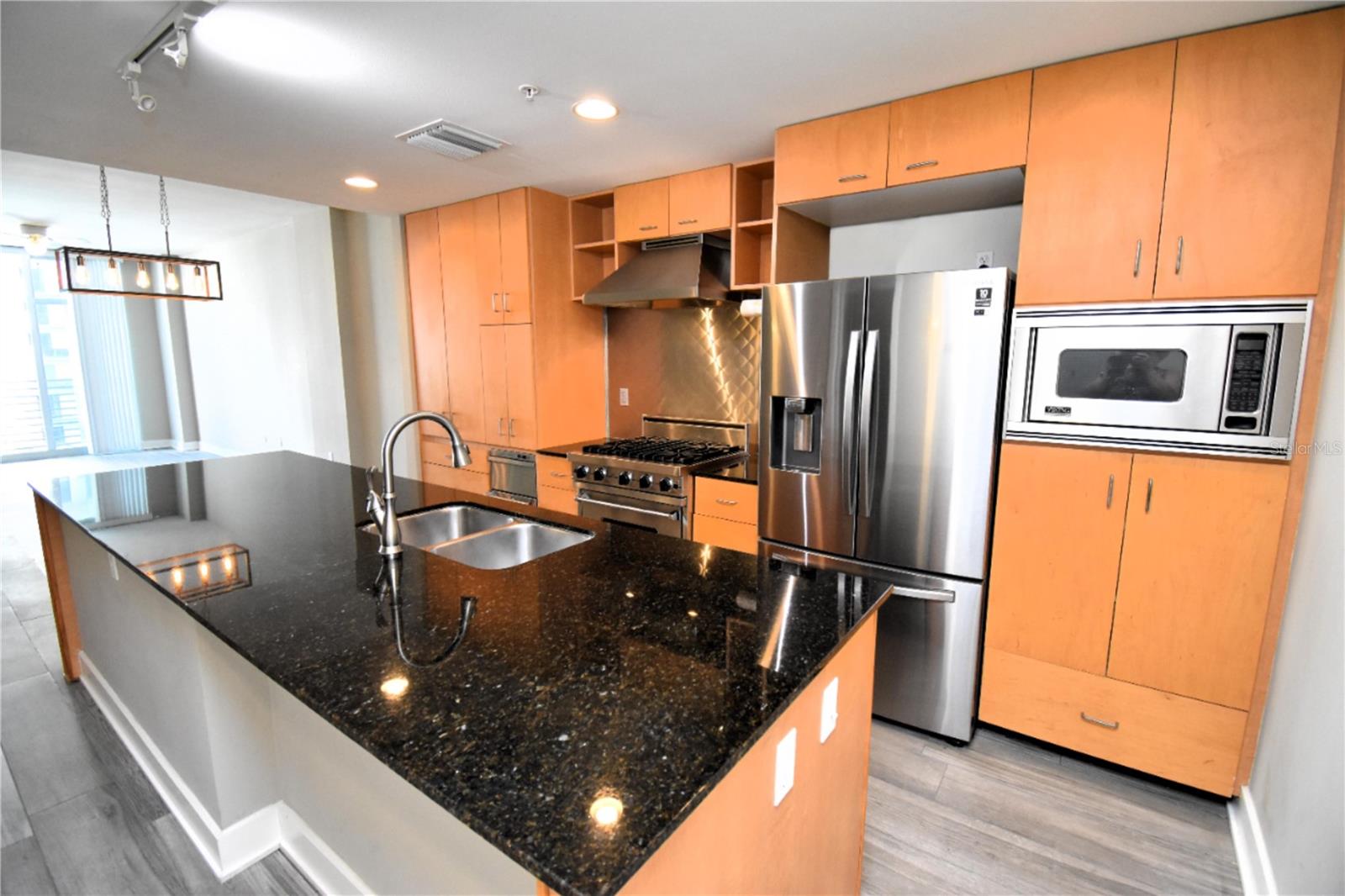 1120 E KENNEDY BLVD #1423