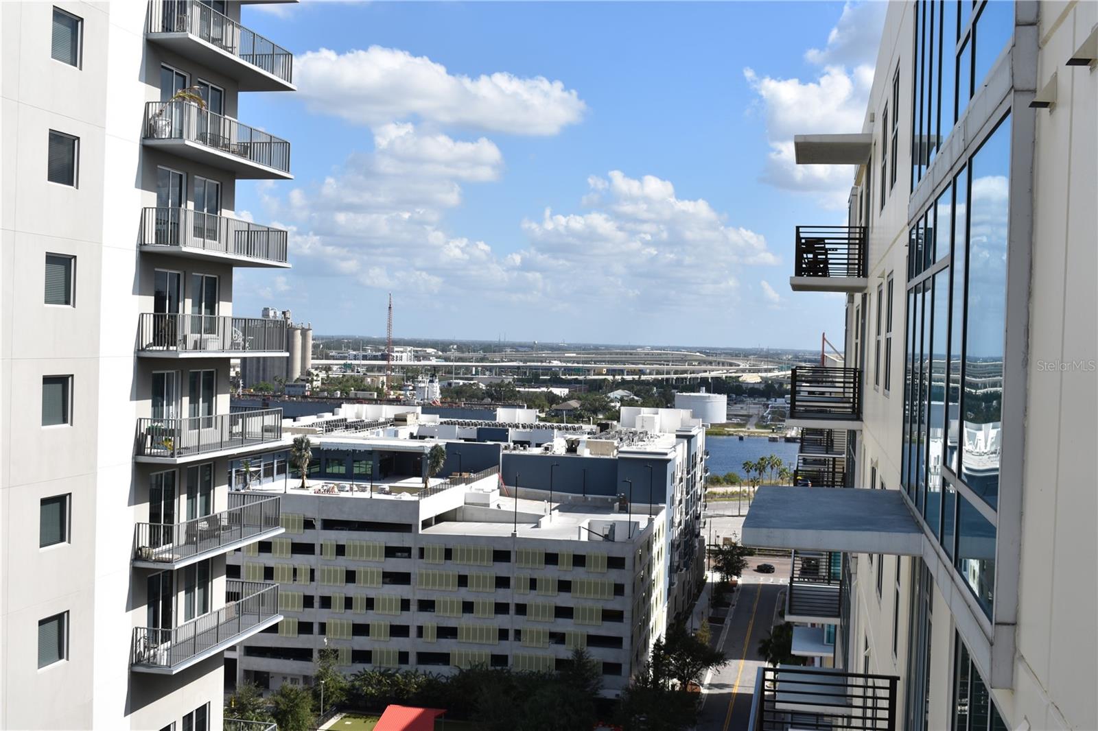 1120 E KENNEDY BLVD #1423