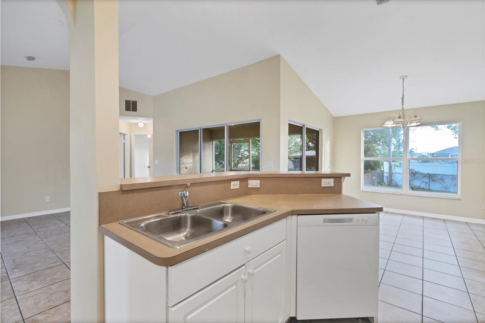 626 SW 27TH TER