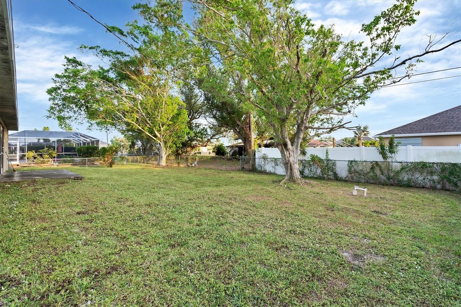 626 SW 27TH TER