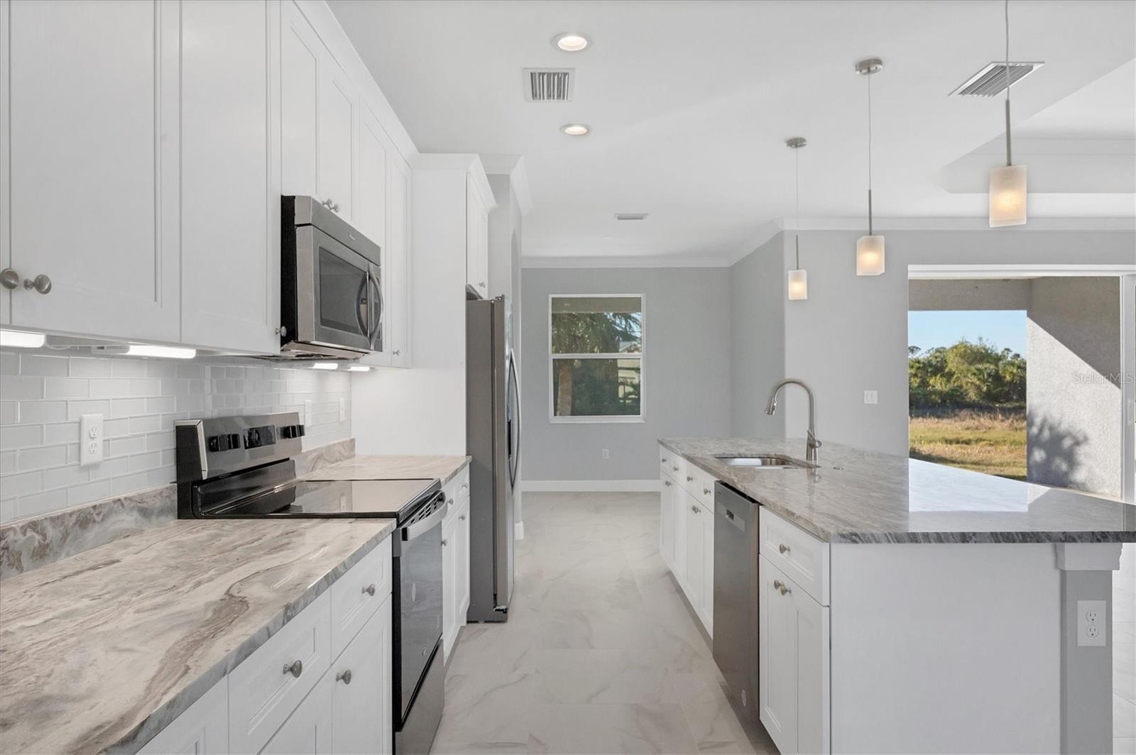 119 WHITE PINE DR